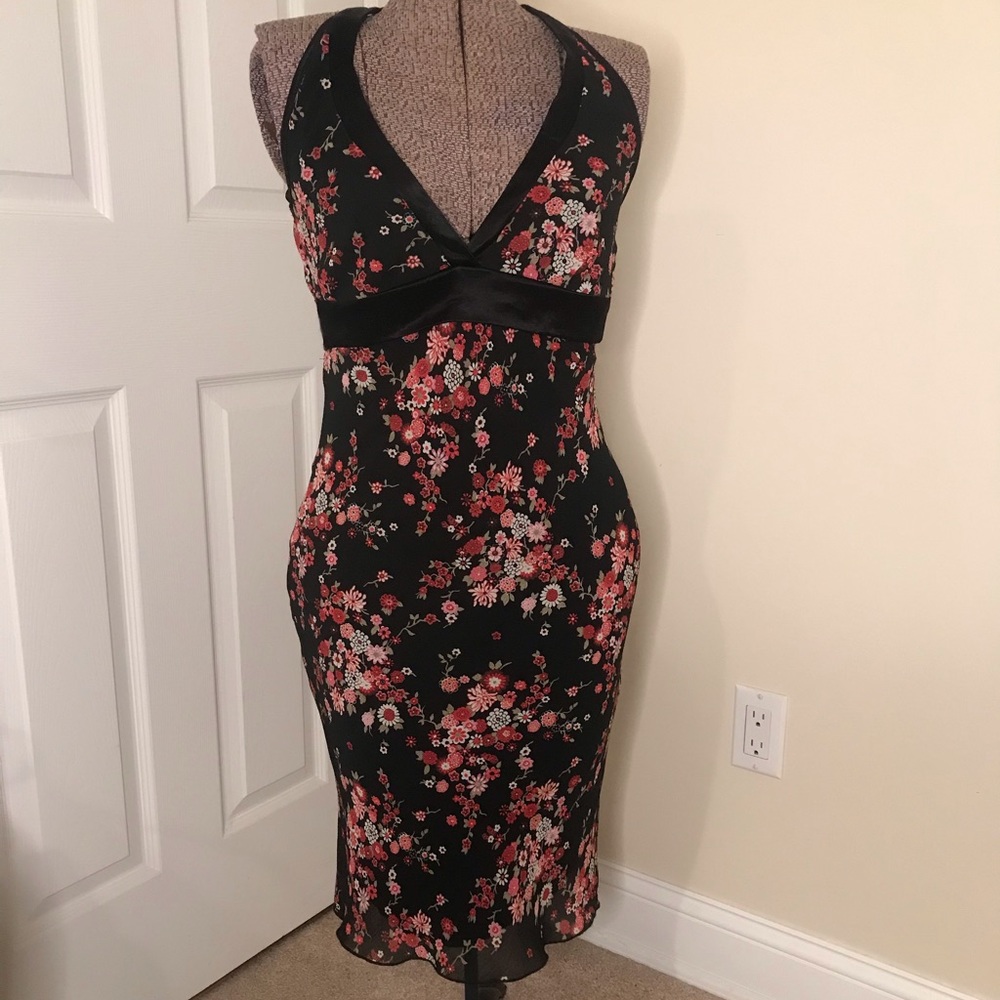 Floral midi dress ties around neck